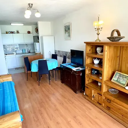 Apartment In Opposite Of Colina Sol 1108